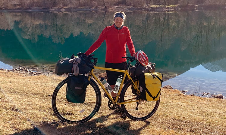 Trekking bike, yellow